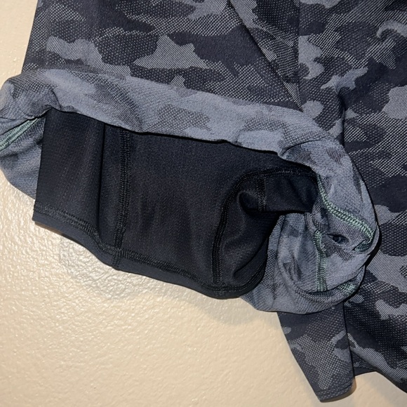 Lululemon 6in Fast and Free Athletic Shorts - Picture 6 of 6